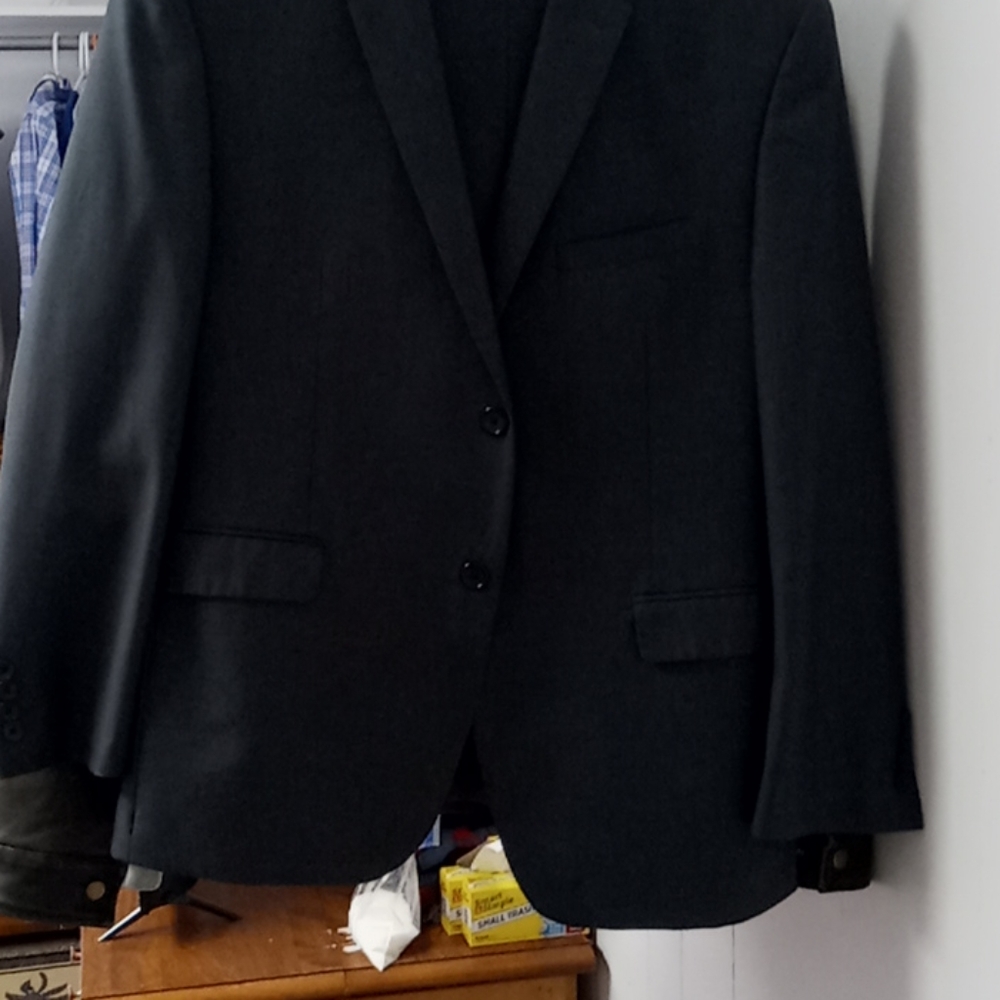 Men's Marc New York suit